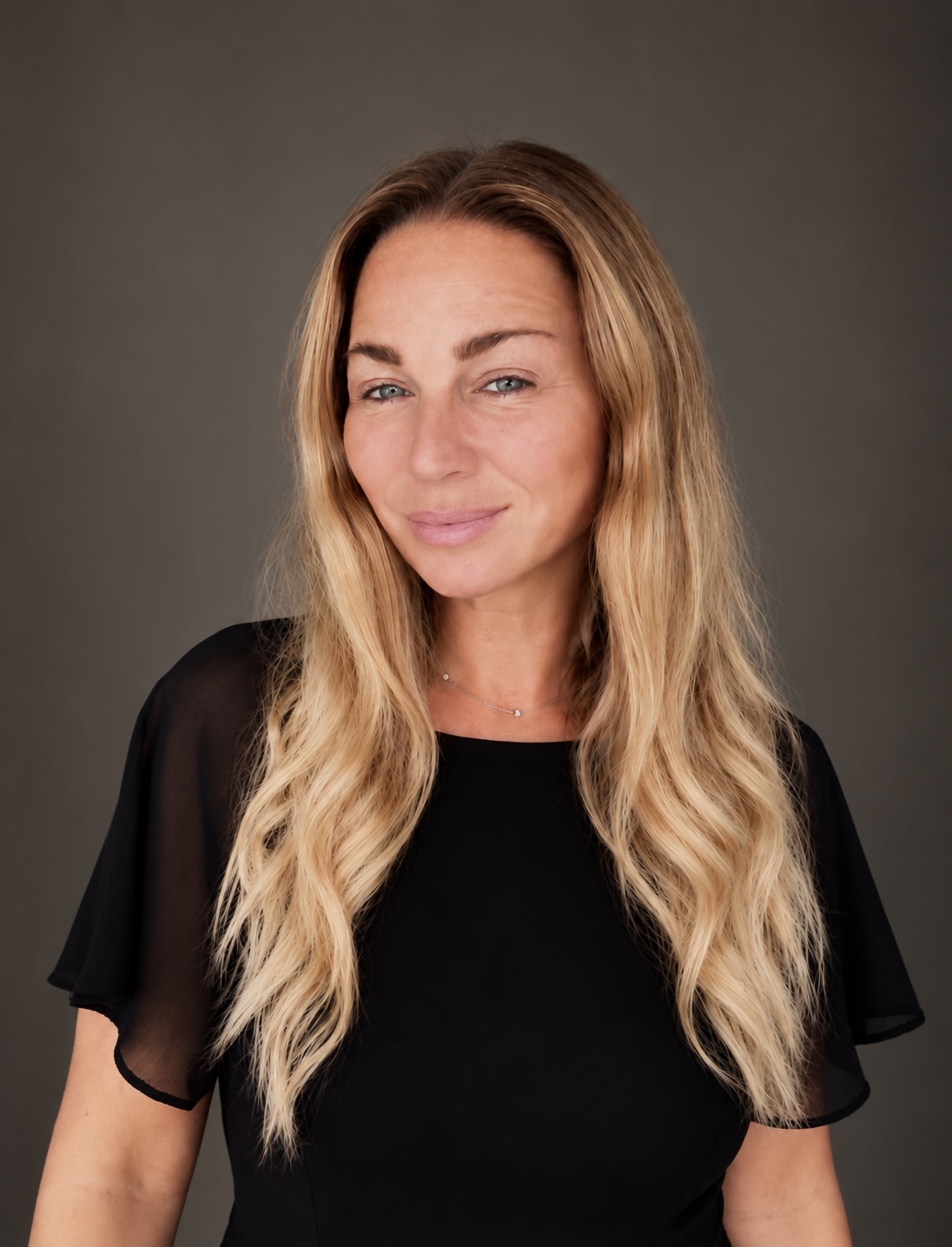 Portrait of Jessica Ben, founder of CYBEN